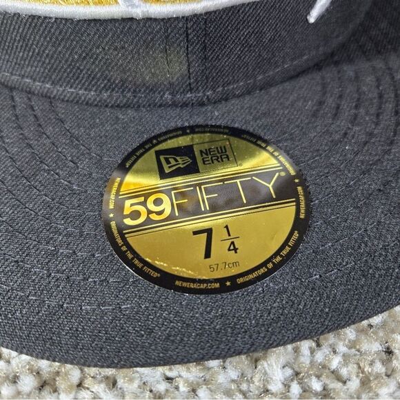 NEW ERA Seattle Seahawks Reflective Metallic Gold Fitted Cap  Size71/4 - Picture 3 of 12